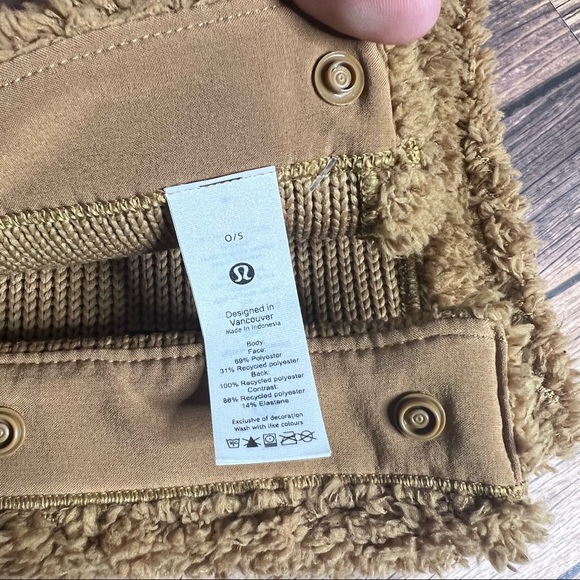 Lululemon Customizable Snap Scarf Skinny *Fleece NWT Bold Beige - Picture 8 of 13